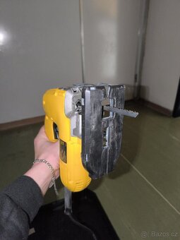 DeWALT DW341-QS pila, málo řezaná - 6