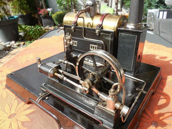 Dvouválcový parní stroj Märklin 41607 z roku 1909 s originál - 6