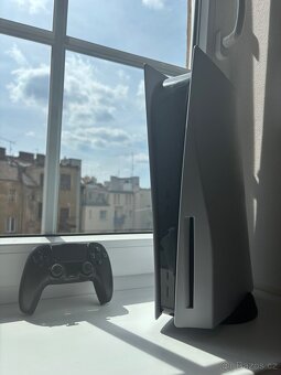 PlayStation 5 s mechanikou (2 ovladače) - 6