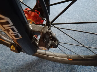 AUTHOR INTROVERT XTR - horské kolo, rám 19, karbon - 6