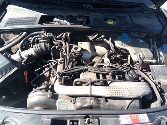 Audi A4 2.5TDi quattro - 6