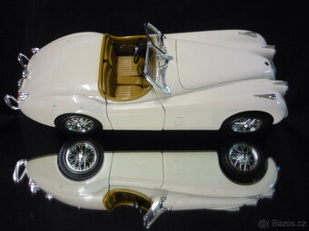 Jaguar XK120 Roadster ERTL 1/18 - 6