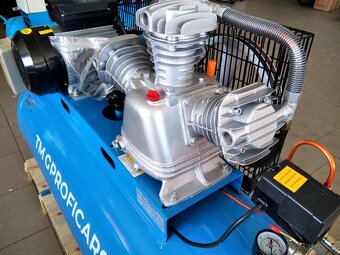 Vzduchový třípístový kompresor 200L, 500 l/min, 10 Bar - 6