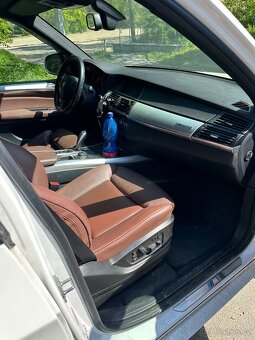 BMW X5 nová cena 40d M parket - 6