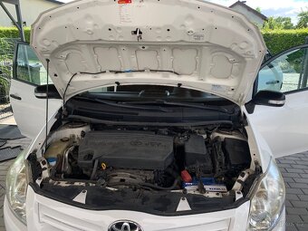 TOYOTA AURIS - 6
