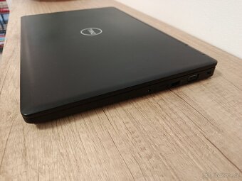 Dell 5590 i5 / 8 GB / 256 SSD / Windows 11 - 6