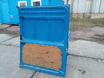 Boční posuvné dveře na Ford Transit - 6