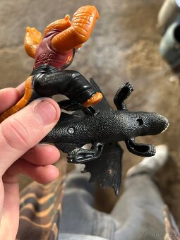 Staré hračky a figurky - 6