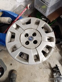 Originální poklice na fiat R15 - 6