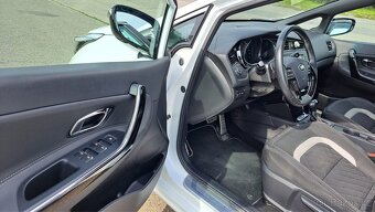 Kia Ceed 1.6 GT line, jen 65tkm, 2x alu, 1. majitel, TOP - 6