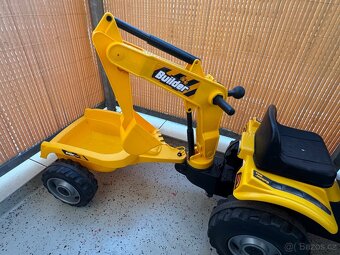 Traktor na šlapání s nakladačem a bagrem Builder - 6