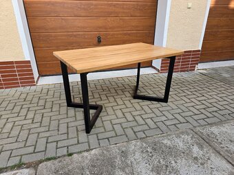 Jídelní stůl z masivu - 6