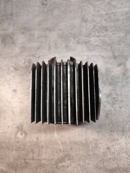 Válec pionýr - výbrus - 6