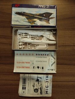 Modely letadel,KP, plastové stavebnice. - 6