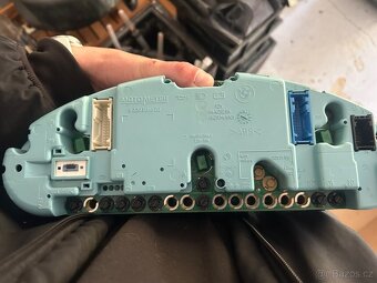 BMW E36 zbytky dílů 318is - 6