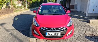 Hyundai i30 CRDi 1,6 CW combi diesel - 6