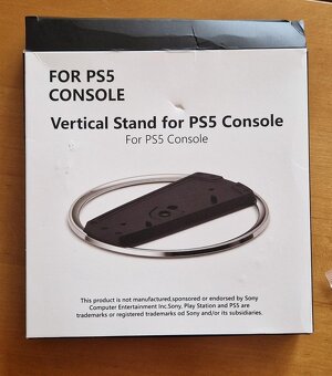 Vertikální stojan pro konzoli PS5 FAT/SLIM/PRO s kovov. kruh - 6