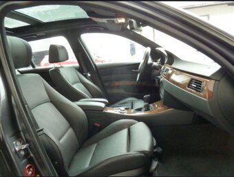 BMW e91 330d M-paket,manuál. - 6