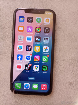 Apple iPhone XR 64GB - 6
