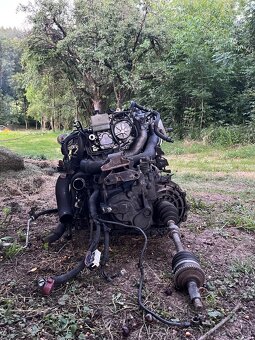 Prodam,motor Mazda 6 - 6