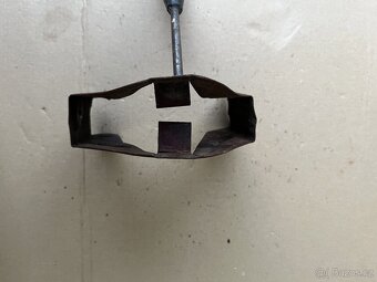 Jawa Kývačka - Držák krytu řetězu - 6