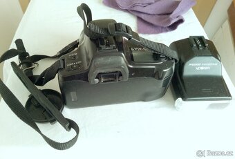 MINOLTA DYNAX 300si s přídavným bleskem 9Xi+2000xi. - 6