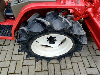 Yanmar Ke 4 UFO. 3 válcový diesel, 15 HP, 4x4 - 6