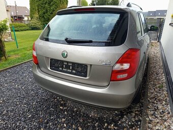 Škoda Fabia 1.4i 63kw rv.2010 bez koroze - 6