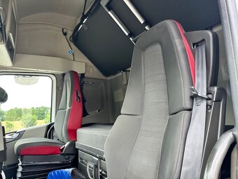 Prodám tahač Lowdeck Volvo FH460, r.v 3/2018 najeto 822000Km - 6