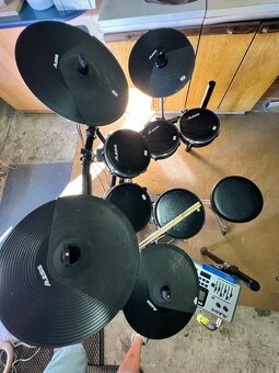 Alesis DM10 + Medeli AP30 kombo – komplet pro bubeníka - 6