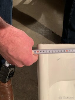 Bílé umyvadlo s krytem na sifon - 6