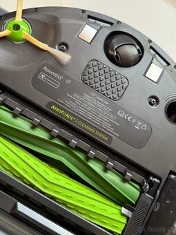 NOVÝ iRobot Roomba i7 7158 Black - 6
