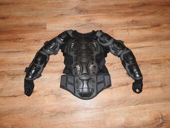 Chráničovové brnění krunýř Nový - 6