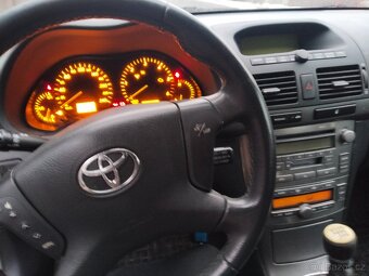 Toyota Avensis combi 2,2DiD T 25 - 6