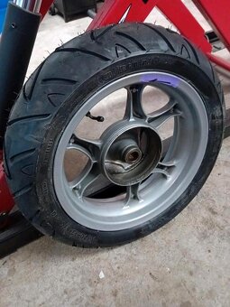 Skútr Honda Dylan 125 - 6