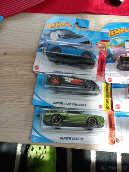 Hot wheels - 6