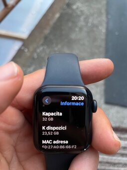 Chytré hodinky Apple Watch SE 2 - 6