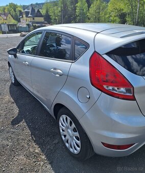 Ford Fiesta 1242 cm, 60 kw, 2012 benzím - 6