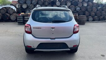323. Dacia Sandero 1.6B Na náhradní díly - 6