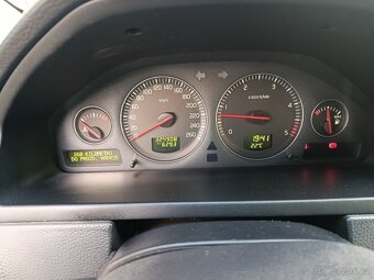 Volvo XC90 - 6