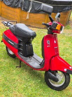 Peugeot Metropolis - 6