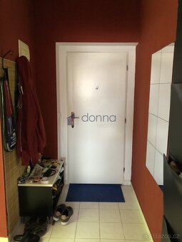 Pronájem bytu 2+kk/B, 40m2, ul. Pelušková, Praha 9 - Kyje, z - 6