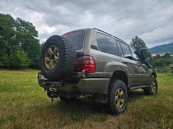 TOYOTA Land Cruiser 100 - 6