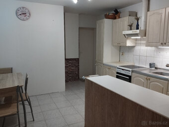 Prodej rodinného domu 4+1 se zahradou - 6