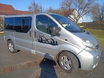 Opel vivaro Tour 2.5 /99kw - 6