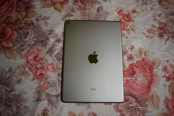 Apple iPad Air 2 (Wi-Fi Only) - A1566 128 GB (2) - 6