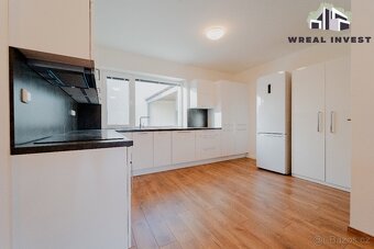PRODEJ NOVOSTAVBY RD 4+KK S DVOUGARÁŽÍ VE VELKÉ POLOMI - 6