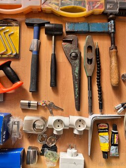 Nářadí a potřeby do domácnosti - 6