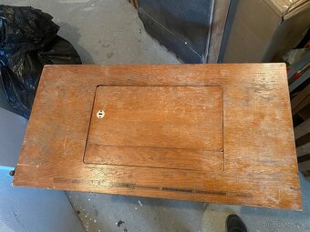 Prodám retro šicí stroj - 6