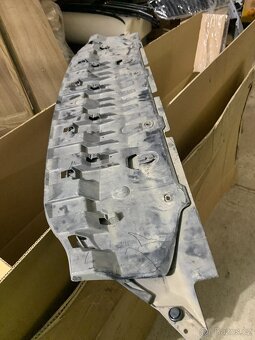 mrizky mrizka naraznik predni spoiler skoda superb - 6